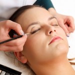 Tips Mekap Mata Agar Nampak Lebih Awet Muda